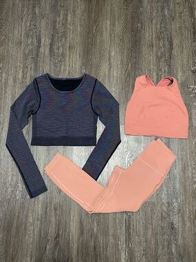 EUC Lululemon Cute Combo Bundle. Size Tops 6/Bottom 4